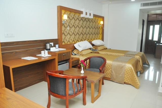 Kallada Mamatha Motels Kunnamkulam Extérieur photo