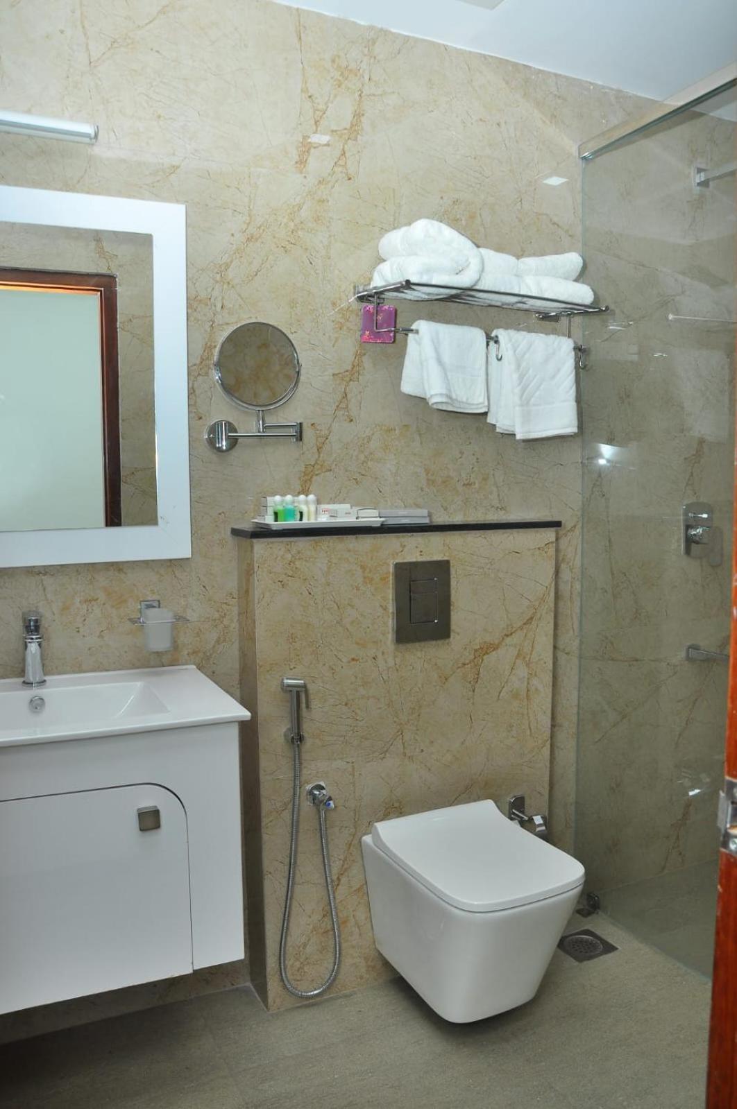 Kallada Mamatha Motels Kunnamkulam Extérieur photo